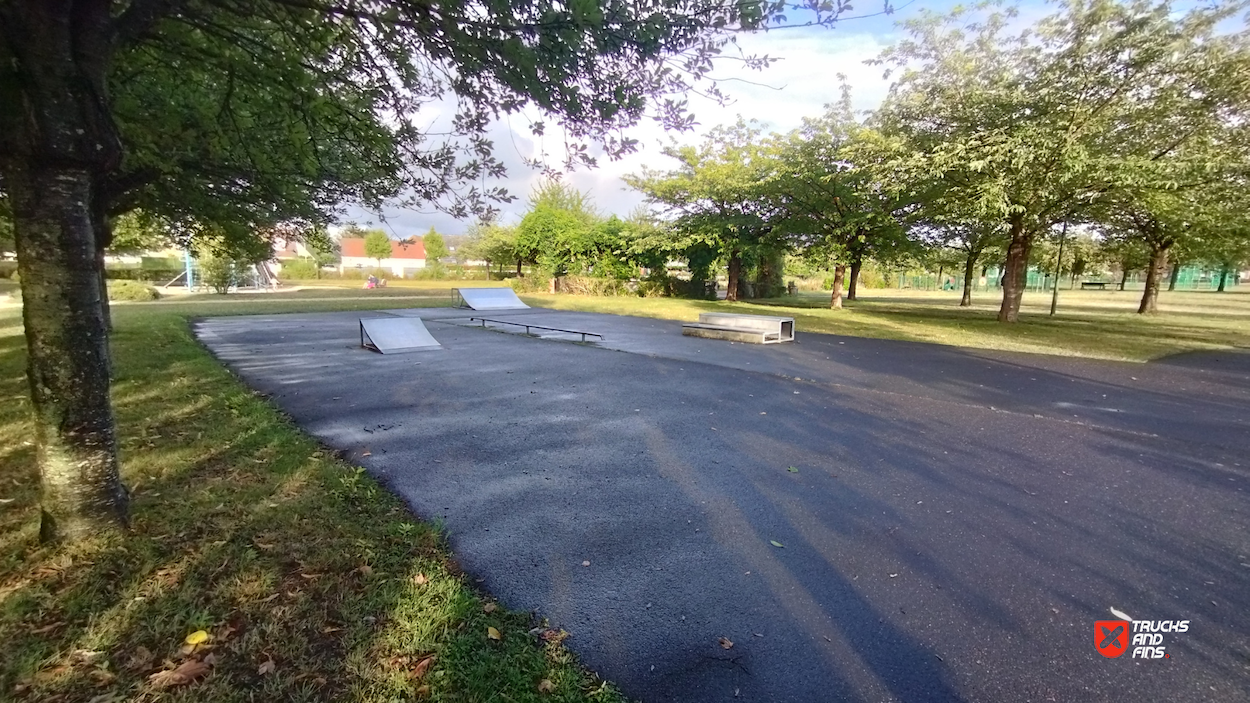 Pont de l'Arche skatepark